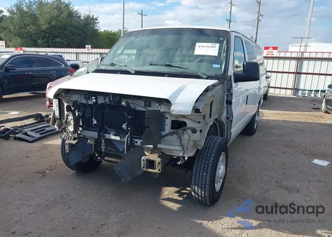 2008 Ford E-350 Super Duty Xl/Xlt z USA, uszkodzony, nr VIN 1FBSS31L78DA10269